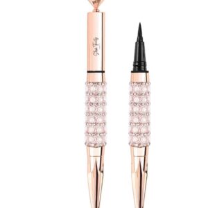 Precision define eyeliner